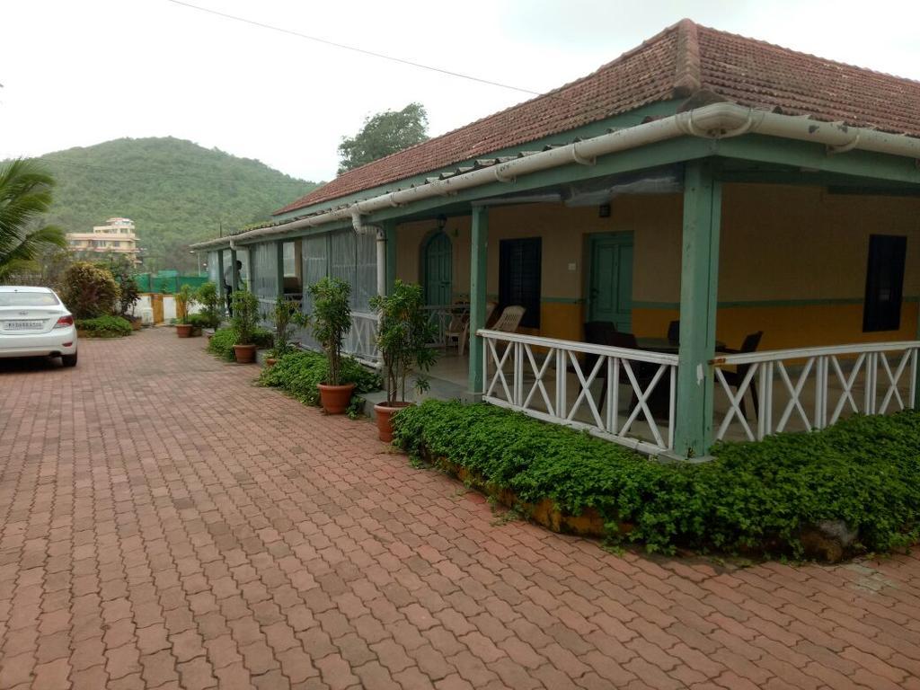 Golden Swan Beach Resort Murūd Exteriör bild